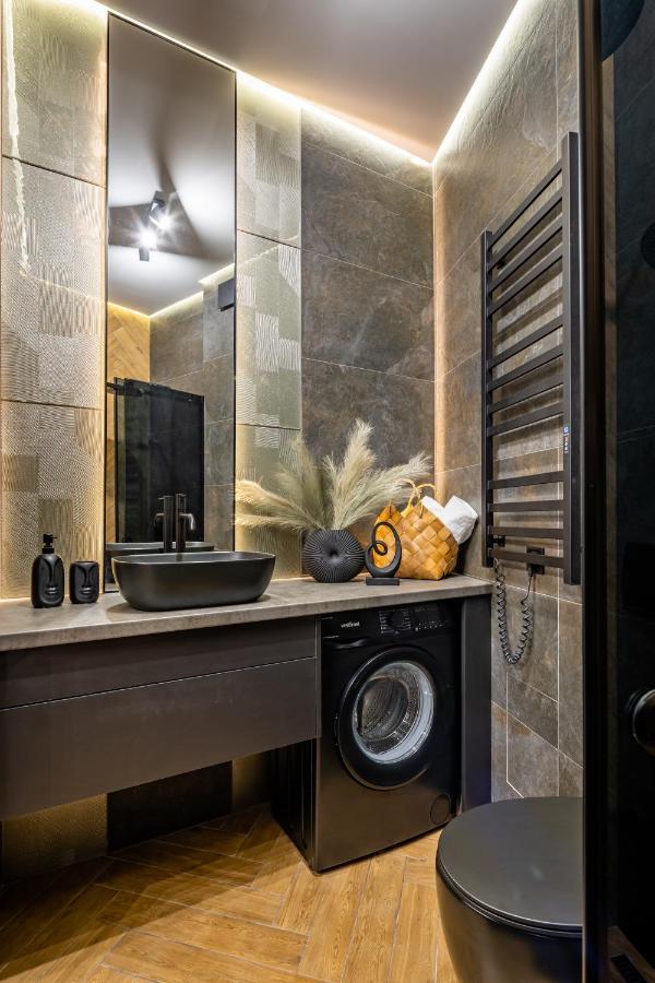 Apartament Romari Таманська 12 Lwów Zewnętrze zdjęcie